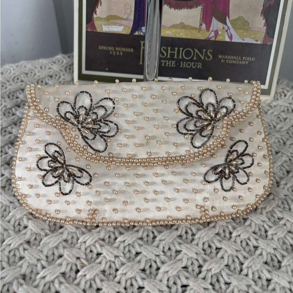Like New Condition Vintage Evening Beaded Evening Bag